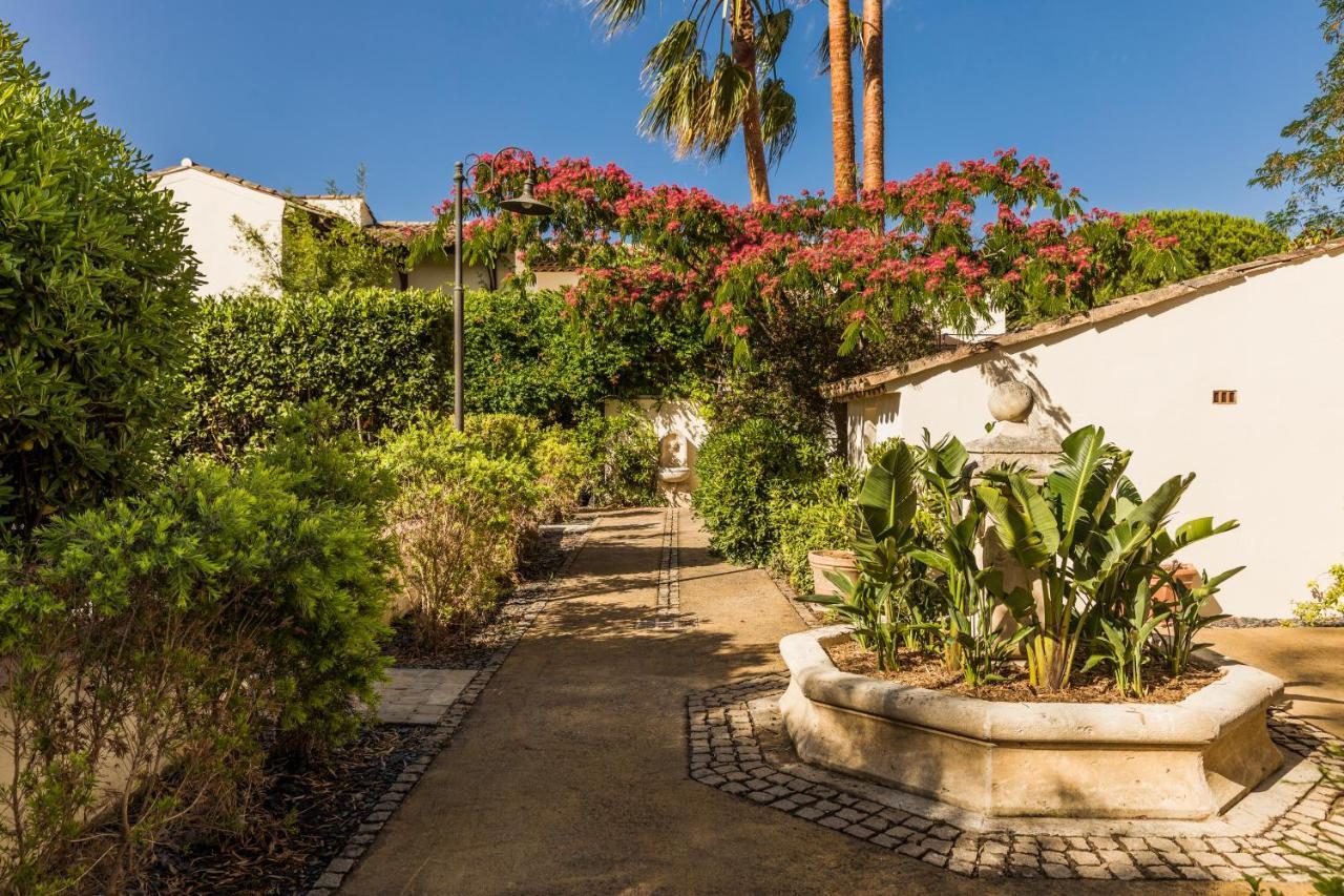 Hotel La Tartane Saint-Tropez Exterior photo